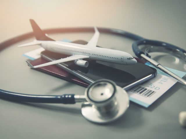 supporto medico in lingua straniera con l'assicurazione viaggio