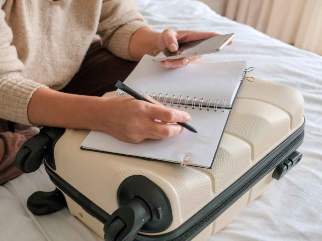 meglio fare subito l'assicurazione viaggio o last minute?